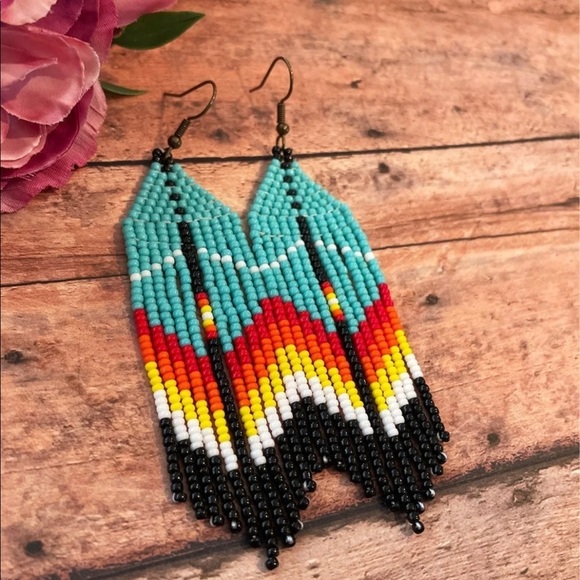 Turquoise beaded earring No107 - Picture 3 of 5